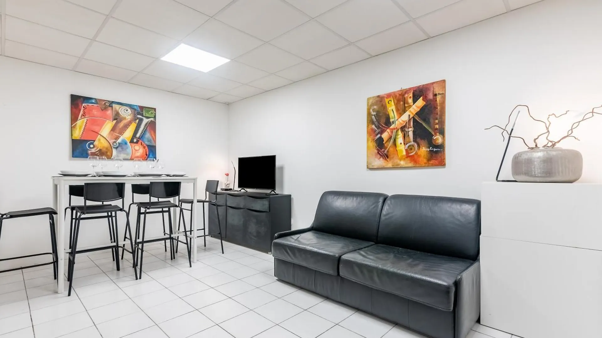 Loft Magenta Blue Apartment Paris 0*,  France